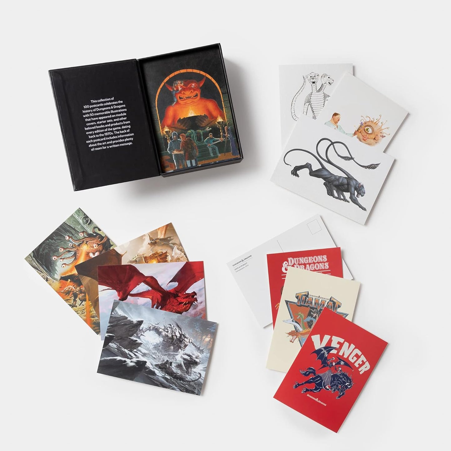 Dungeons & Dragons: 100 Postcards - Archival Art from Every Edition