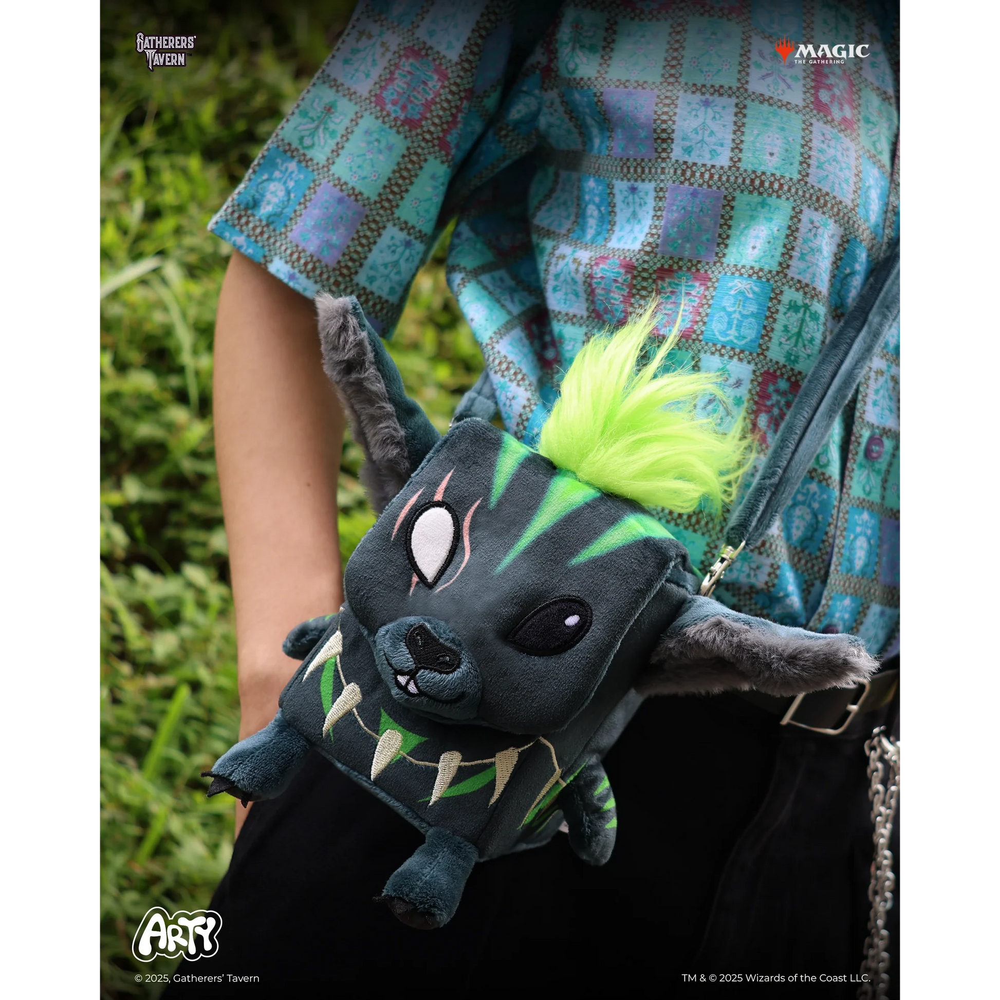 Chatterfang ARTY Box with removable strap and inner guard